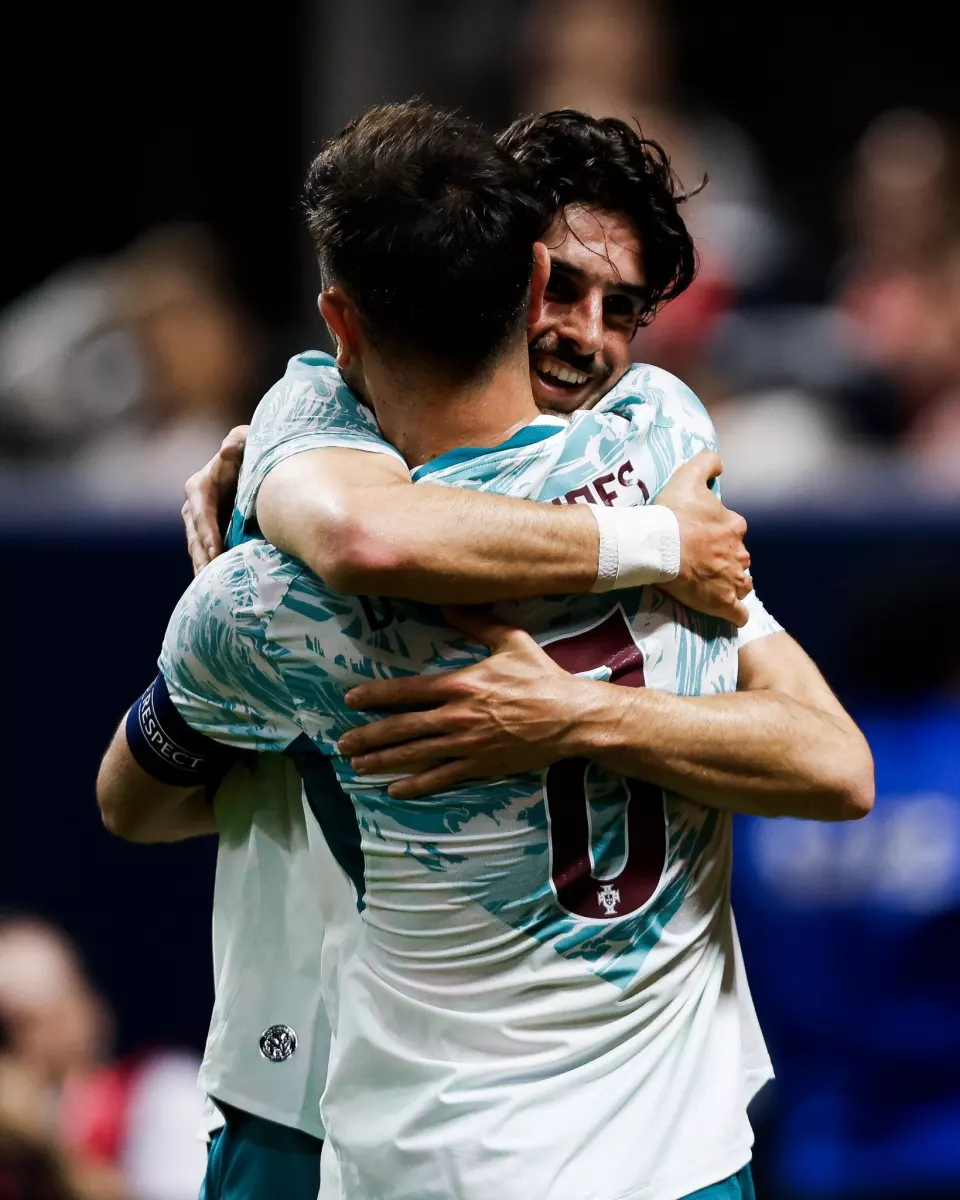 Đội tuyển nào sẽ tạo nên kỳ World Cup đáng nhớ nhất lịch sử nước nhà? — view 3